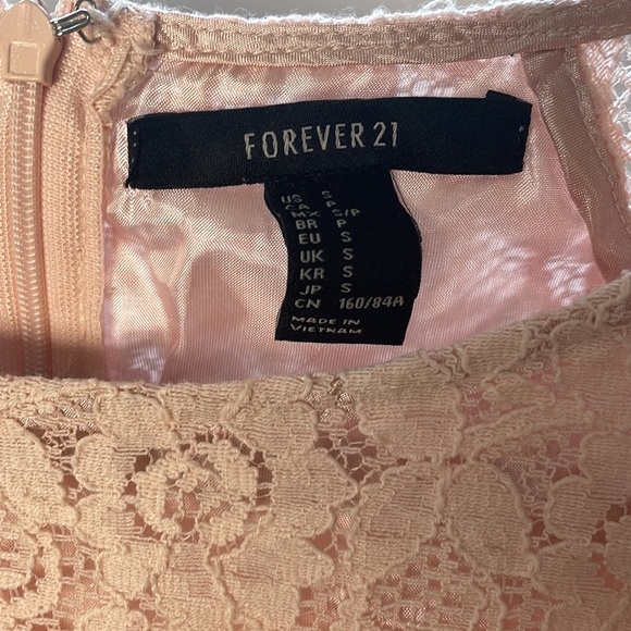 Forever 21 peachy pink, floral lace, day dress - Picture 2 of 7